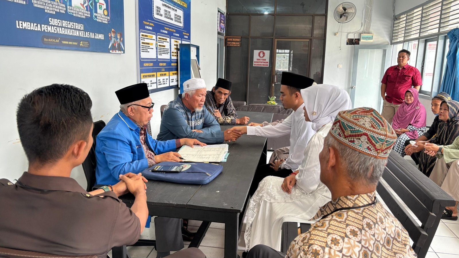 Prosesi akad nikah warga binaan yang difasilitasi Lapas Kelas IIA Jambi