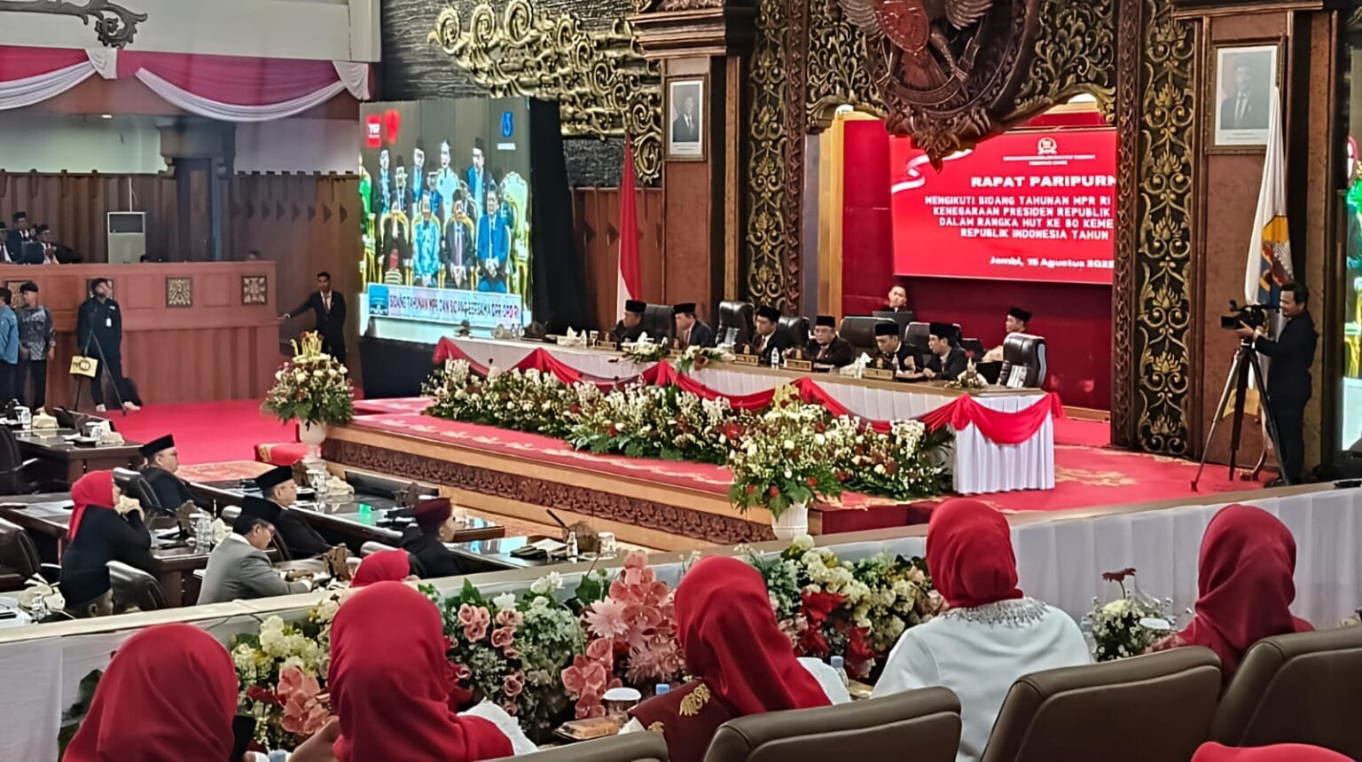 Gubernur Jambi Al Haris saat mengikuti rapat paripurna dalam rangka sidang tahunan MPR dan sidang bersama DPR-DPD dalam rangka HUT ke-80 Kemerdekaan RI tahun 2025
