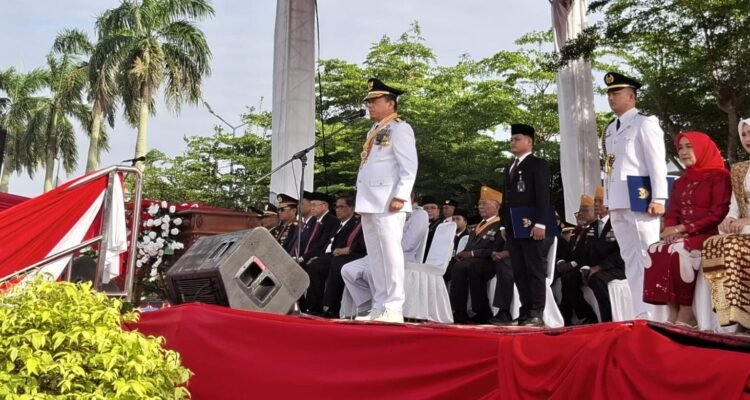 Gubernur Jambi Al Haris memimpin langsung upacara peringatan HUT ke-80 Kemerdekaan RI di lapangan Kantor Gubernur Jambi