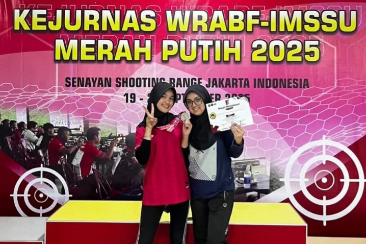 Weni Thalita Z, atlet menembak Jambi meraih Juara 2 Multirange Open dengan catatan poin sempurna di Kejurnas WRABF-IMSSU Merah Putih 2025
