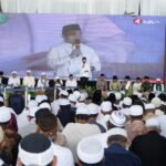 Gubernur Jambi, Al Haris saat menghadiri acara peringatan Maulid Nabi Muhammad SAW 1447 H di Ponpes Kumpeh Daaru At-Tauhid, Kabupaten Muaro Jambi