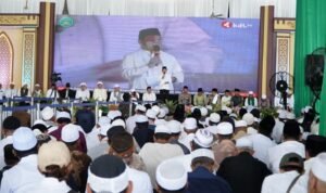 Gubernur Jambi, Al Haris saat menghadiri acara peringatan Maulid Nabi Muhammad SAW 1447 H di Ponpes Kumpeh Daaru At-Tauhid, Kabupaten Muaro Jambi