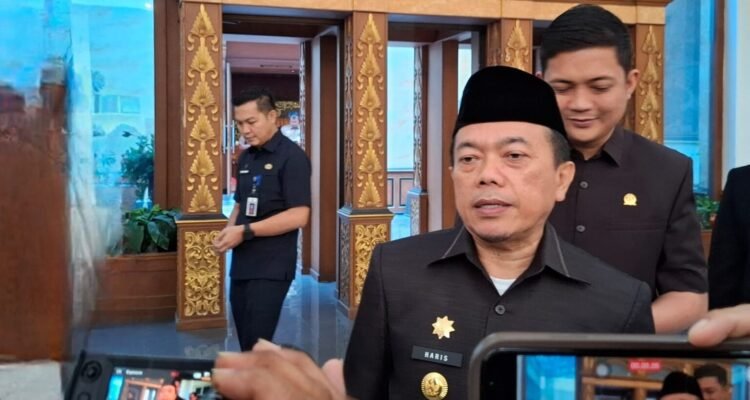 Gubernur Jambi Al Haris usai menghadiri paripurna DPRD Provinsi Jambi
