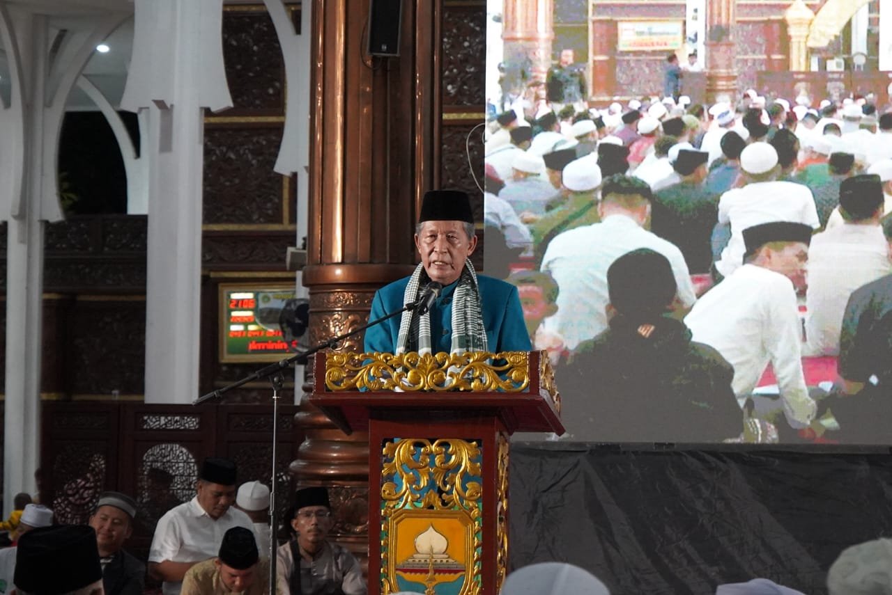 Wakil Gubernur Jambi Abdullah Sani saat menghadiri Tabligh Akbar dalam rangka Memperingati Maulid Nabi Muhammad SAW 1447 H, di Masjid Agung Al-Falah, Kota Jambi