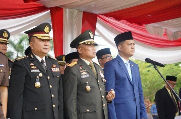 Danrem 042/Gapu Brigjen TNI Heri Purwanto saat menghadiri peringatan Hari Kesaktian Pancasila di lapangan Kantor Gubernur Jambi