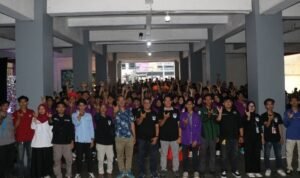 Foto bersama usai penutupan PKKMB UNH Jambi tahun 2025