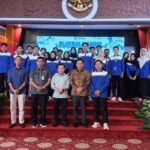 Gubernur Jambi Al Haris foto bersama pengurus IMTAJBAR yang baru dilantik
