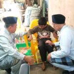 Gubernur Jambi Al Haris saat berbincang dengan Misba, anak yang mengalami kondisi khusus