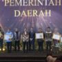 Gubernur Jambi Al Haris foto bersama usai menerima penghargaan Anugerah Kebudayaan Indonesia dari Menteri Kebudayaan Fadli Zon