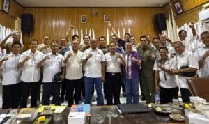 Ketua dan pengurus KONI Jambi foto bersama usai rakor jelang Porprov Jambi tahun 2026 di Tanjung Jabung Barat Ketua dan pengurus KONI Jambi foto bersama usai rakor jelang Porprov Jambi tahun 2026 di Tanjung Jabung Barat