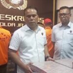 Direktur Resese Kriminal Khusus Polda Jambi Kombes Pol Taufik Nurmandia saat menerangkan pelimpahan berkas tersangka korupsi DAK SMK di Disdik Provinsi Jambi