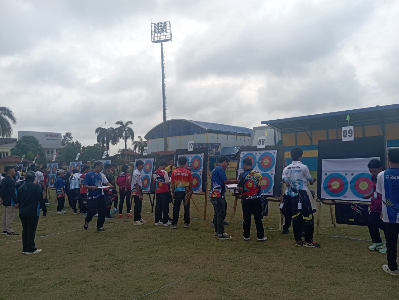 Suasana kejuaraan panahan Provinsi Jambi yang digelar di stadion Persitaj Tanjung Jabung Barat