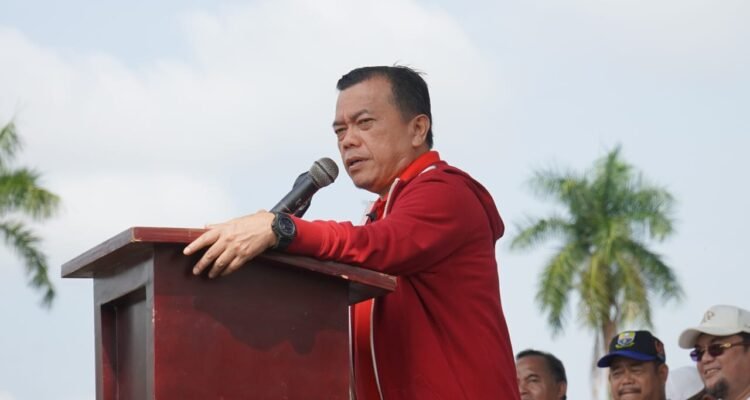 Gubernur Jambi Al Haris membuka Festival Olahraga Masyarakat Tradisional dan Kreasi Budaya Komite Olahraga Masyarakat Indonesia (KORMI) Provinsi Jambi Tahun 2025