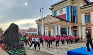 Ditpolairud Polda Jambi menggelar olahraga bersama instansi maritim lainnya sebagai bagian dari peringatan HUT ke-75 Polairud