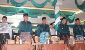 Wakil Gubernur Jambi, Abdullah Sani saat menutup MTQ ke-54 Tingkat Provinsi Jambi Tahun 2025 di Kabupaten Muaro Jambi