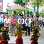 Wakil Gubernur Jambi, Abdullah Sani tiba di Kabupaten Tanjung Jabung Barat umtik menyalurkan bantuan Dumisake Pendidikan kepada 503 siswa SMA, SMK, dan SLB