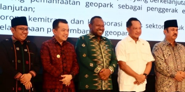 Gubernur Jambi Al Haris saat menghadiri Indonesia's Geopark Leader Forum bertema Building Knowledge for Indonesia's Geopark Development di Jakarta