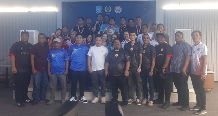 Foto bersama pengurus POBSI Jambi dan pemenang Kejurprov Biliar Jambi tahun 2025 Foto bersama pengurus POBSI Jambi dan pemenang Kejurprov Biliar Jambi tahun 2025