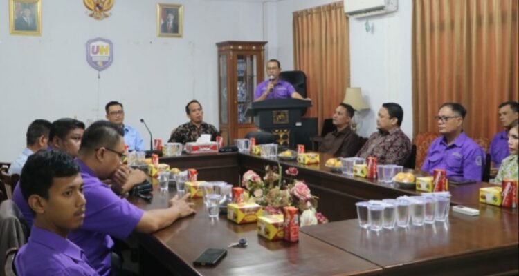 Pertemuan IKA UNH bersama pihak Universitas Nurdin Hamzah Jambi Pertemuan IKA UNH bersama pihak Universitas Nurdin Hamzah Jambi