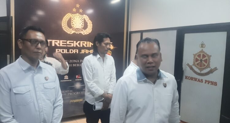 Direktur Reskrimsus Polda Jambi, Kombes Pol Taufik Nurmandia