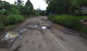 Salah satu titik jalan menuju Jangkat yang butuh perbaikan Salah satu titik jalan menuju Jangkat yang butuh perbaikan