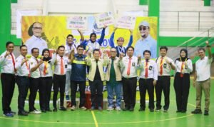 Ketua dan pengurus PDBI Jambi foto bersama pemenang Kejurprov drum band Jambi tahun 2025