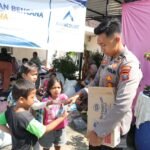 Penyerahan bantuan kemanusiaan kepada korban bencana di Tapanuli Selatan dari alumni Akpol 2024 Angkatan 55 Batalyon Satya Dharma