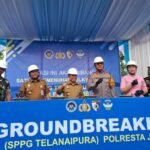 Gubernur Jambi Al Haris saat menghadiri peletakan batu pertama pembangunan SPPG di Polsek Telanaipura, Kota Jambi