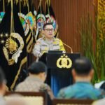 Astamaops Kapolri Komjen Fadil Imran menyampaikan rilis akhir tahun Polri di Gedung Rupatama, Jakarta Selatan