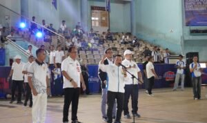 Gubernur Jambi Al Haris saat membuka, turnamen Gubernur Cup Futsal 2026 antar pelajar di GOR Kotabaru