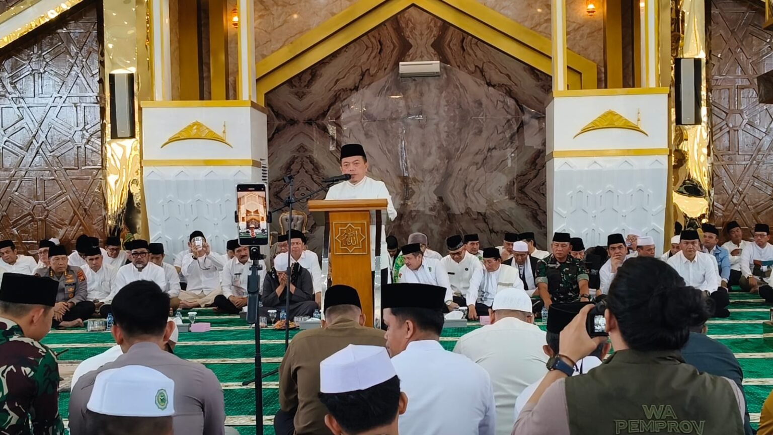 Sambutan Gubernur Jambi Al Haris dalam acara peringatan Isra Mi’raj Nabi Muhammad SAW sekaligus Haul Datuk Paduka Berhala di Masjid Raya Tsamaratul Insan (Islamic Center), Kota Jambi