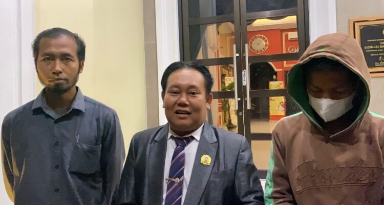 Salah satu murid SMKN 3 Tanjabtim saat membuat laporan ke Polda Jambi