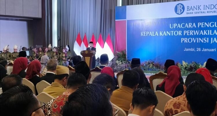 Gubernur Jambi Al Haris saat menghadiri pengukuhan Kepala Kantor Perwakilan Bank Indonesia Provinsi Jambi