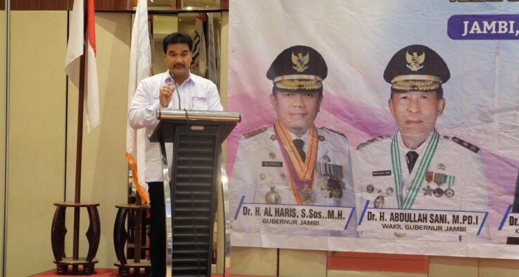 Ketua Dewan Pembina Serikat Media Siber Indonesia (SMSI) Provinsi Jambi DR. Ir H.A.R Sutan Adil Hendra MM (SAH)