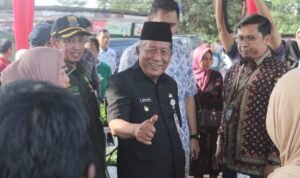 Wagub Abdullah Sani saat membuka Gerakan Pasar Murah Serentak Provinsi Jambi, dalam rangka menyambut Bulan Suci Ramadan 1447 Hijriah, di Citraland NGK, Kota Jambi