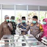 Wakapolda Jambi Brigjen Pol. B. Ali meninjau Satuan Pelayanan Pemenuhan Gizi (SPPG) Jambi Timur sebagai dukungan Program Makan Bergizi Gratis (MBG)