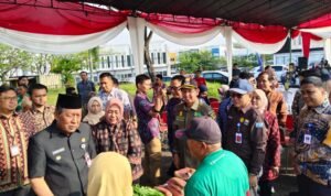 Wakil Ketua DPRD Provinsi Jambi, Samsul Riduan berharap Pemprov memastikan stabilitas harga bahan pokok khususnya menjelang bulan suci Ramadan
