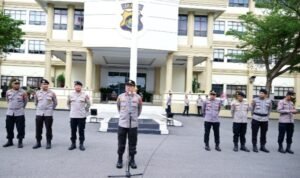 Wakapolda Jambi Brigjen Pol. B. Ali memimpin apel Kegiatan Rutin yang Ditingkatkan (KRYD) jelang Operasi Ketupat 2026