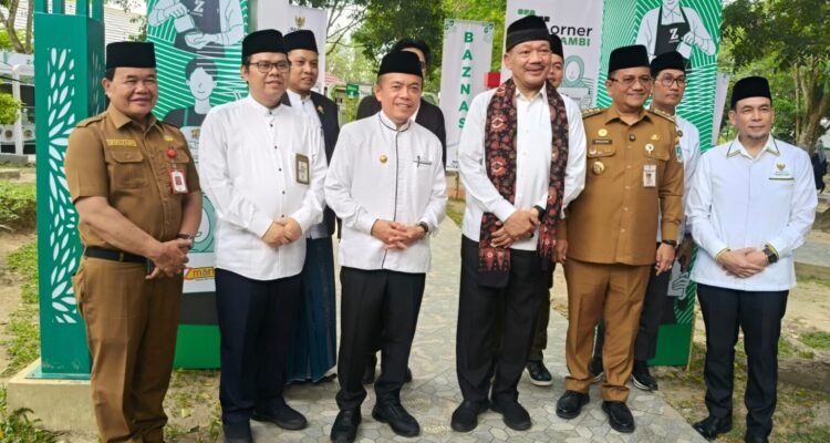 Gubernur Jambi Al Haris mendampingi Ketua BAZNAS RI, Noor Achmad meresmikan Z-Corner Kampung Ramadhan BAZNAS Kota Jambi