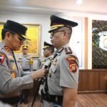 Penyematan tanda jabatan kepada Kapolres Bungo yang baru