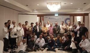 Ketua umum dan pengurus pusat bersama ketua SMSI provinsi se Indonesia foto bersama usai Rapimnas