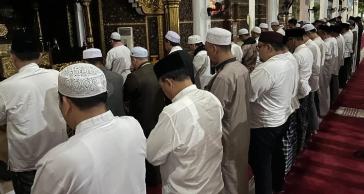 al haris qiamul lail