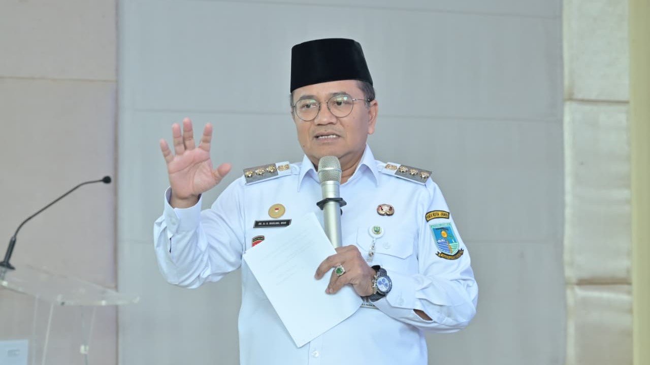 maulana walikota jambi