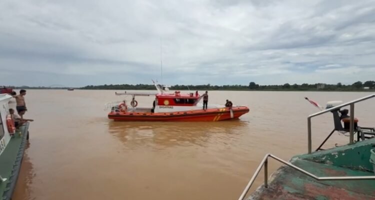 Kapal tenggelam di Tanjung Jabung Timur