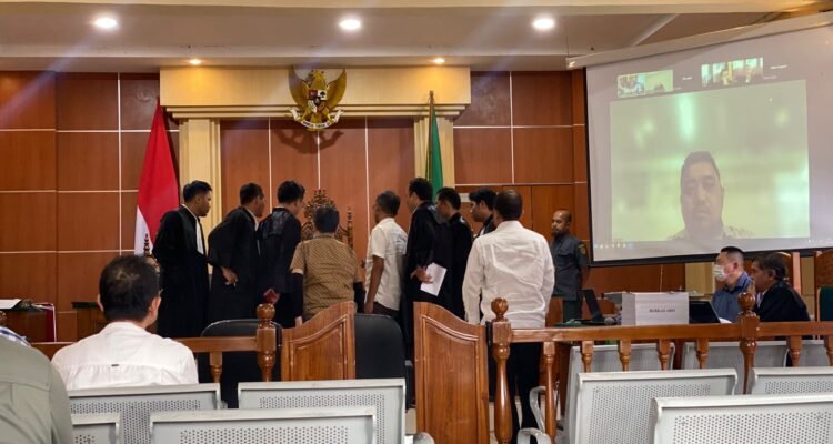 Suasana sidang kasus dugaan penguasaan ilegal pabrik kelapa sawit di Pengadilan Negeri Jambi