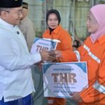 maulana buka bersama petugas kebersihan kota jambi