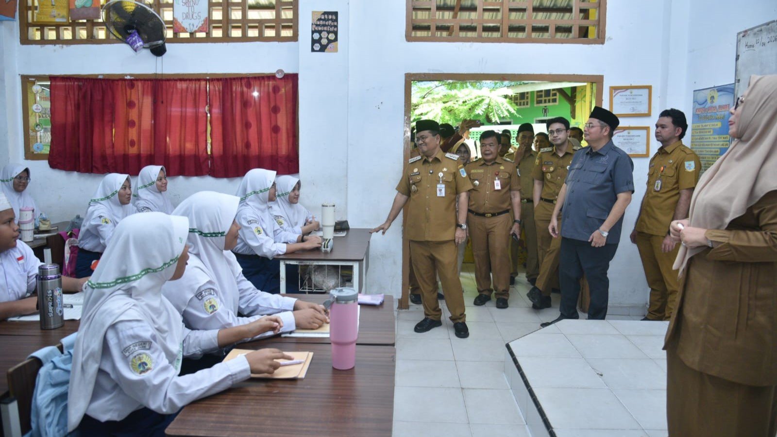 Wali Kota Maulana tinjau pelaksanaan tes kemampuan akademik