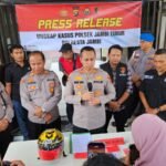 Penipuan emas
