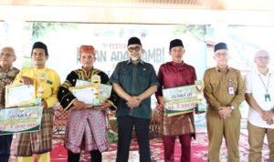 Hutan adat Hutan adat