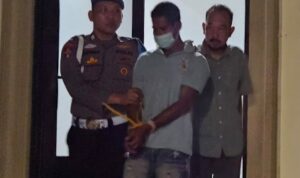 Bacok polisi Bacok polisi